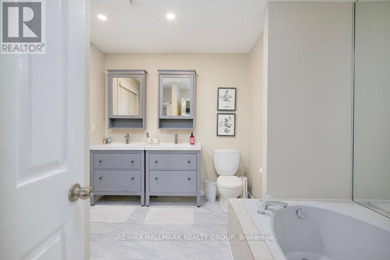 28623140/1656-canemore-crescent/fallingbrookpineridge/ottawa/ontario/K4A1S6_21