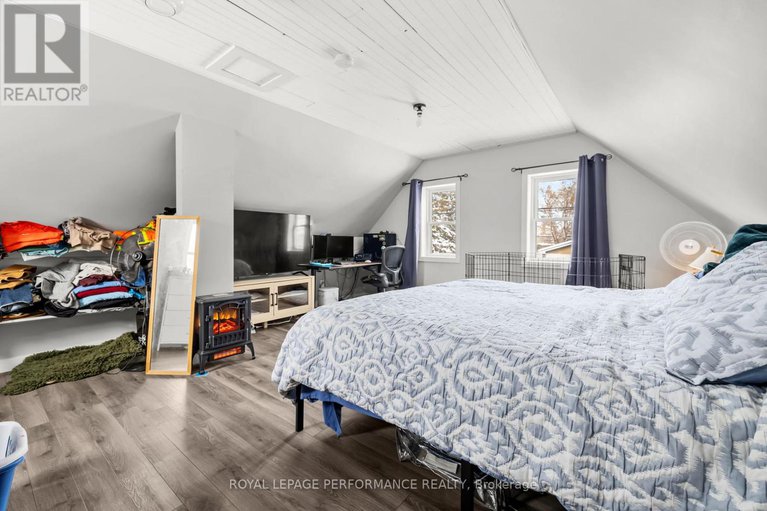 29182653/6-spring-street/maxville/north-glengarry/ontario/K0C1T0_25