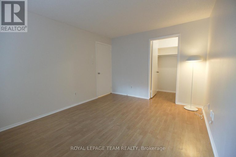 28979839/118-260-brittany-drive/viscount-alexander-park/ottawa/ontario/K1K4M2_11