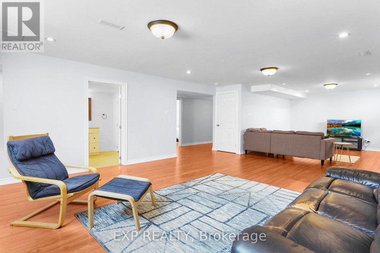 28579919/114-echowoods-avenue/stittsville-north/ottawa/ontario/K2S2E7_24