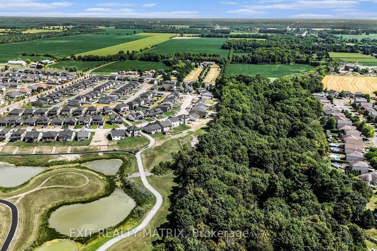 28728484/1355-fribourg-street/embrun/russell/ontario/K0A1W0_18