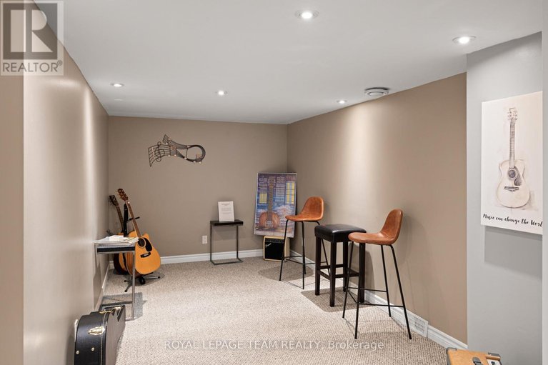 29672098/41-blackshire-circle/stonebridge/ottawa/ontario/K2J5M2_31