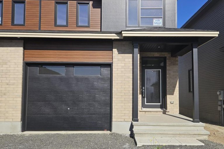 28534743/137-kerala-place/blossom-parkkemp-parkfindlay-creek/ottawa/ontario/K1T0Z2_1