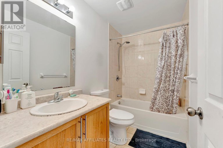 28934388/1008-klondike-road/morgans-grantsouth-march/ottawa/ontario/K2K0C3_23