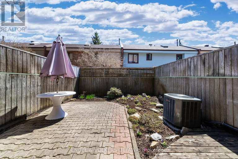 28241154/306-cathcart-street/lower-town/ottawa/ontario/K1N5C4_35