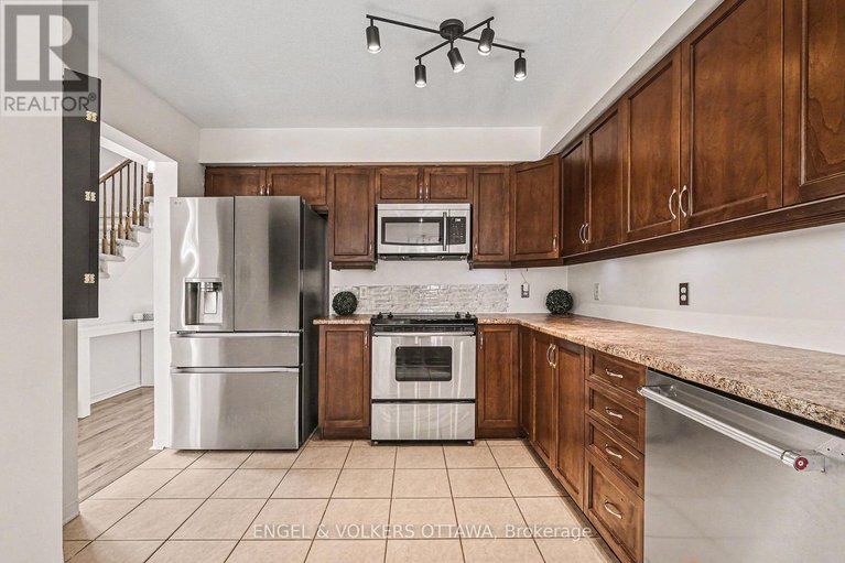 29647563/135-lockhaven-private/stonebridge/ottawa/ontario/K2J5L6_13