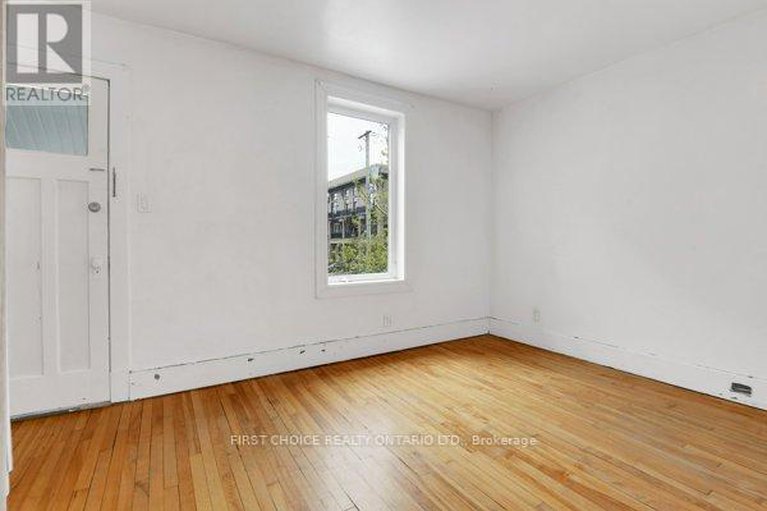28627052/293-powell-avenue/west-centre-town/ottawa/ontario/K1S2A6_18