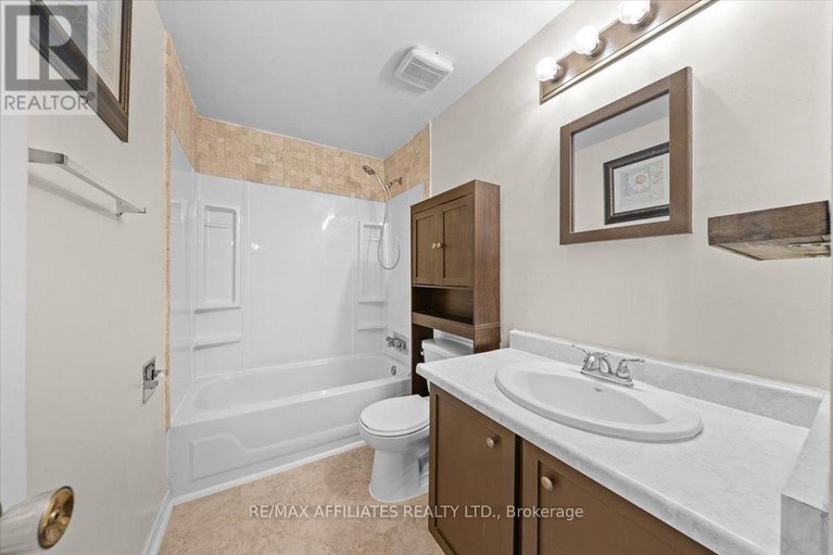 28695560/3192-bannon-way/blossom-parkkemp-parkfindlay-creek/ottawa/ontario/K1T1T3_25