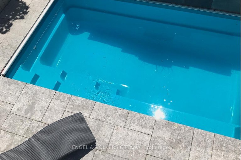 29553239/32-sims-avenue/hintonburg/ottawa/ontario/K1Y3K1_44