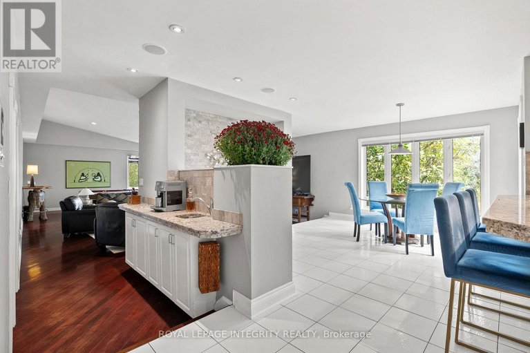 28975993/6-marchbrook-circle/rural-kanata-central/ottawa/ontario/K2W1A1_17