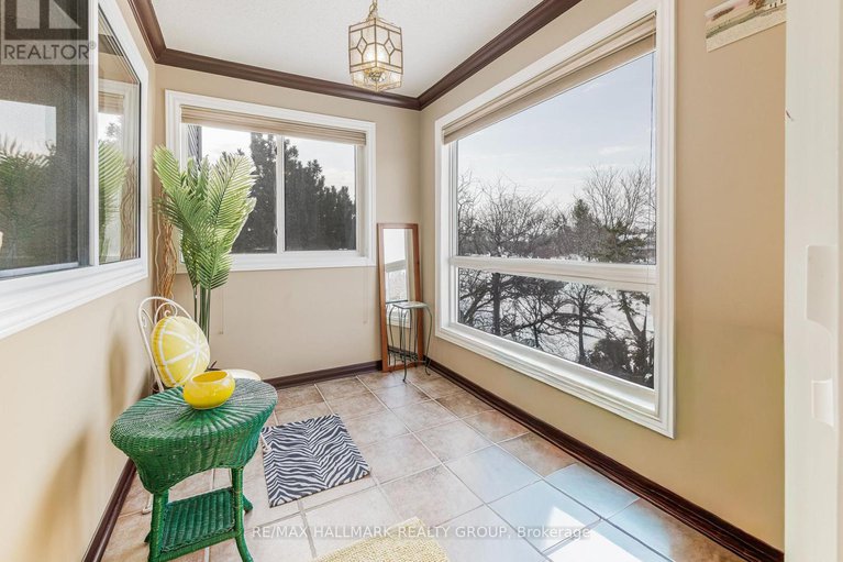 29371186/302-318-lorry-greenberg-drive/hunt-club-parkgreenboro/ottawa/ontario/K1T2R5_25