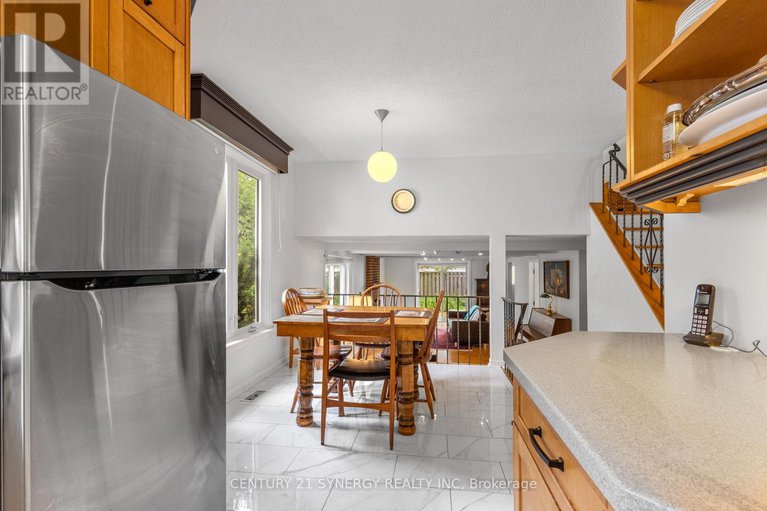 28626680/14-silver-aspen-crescent/blackburn-hamlet/ottawa/ontario/K1B3C5_34
