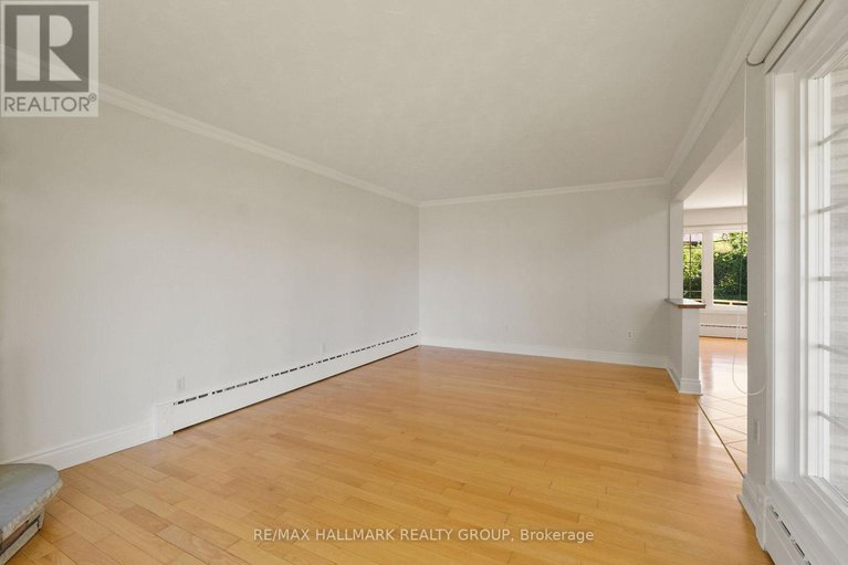 28379046/1399-aurele-street/pineview/ottawa/ontario/K1B3L4_13