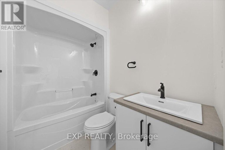 29166741/1710-county-road-18-road/north-grenville-twp-kemptville-south/north-grenville/ontario/K0G1S0_16