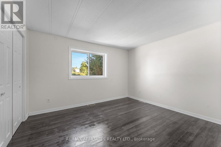 28892154/5-fringewood-drive/fringewood/ottawa/ontario/K2S1T1_19