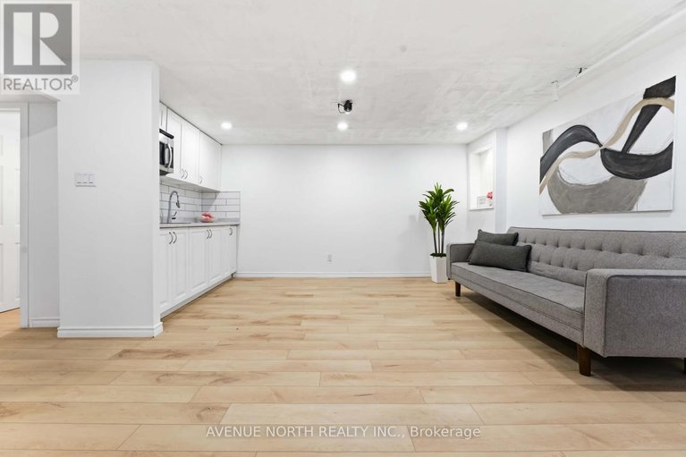 29387257/923-pinecrest-road/queensway-terrace-north/ottawa/ontario/K2B6B1_27