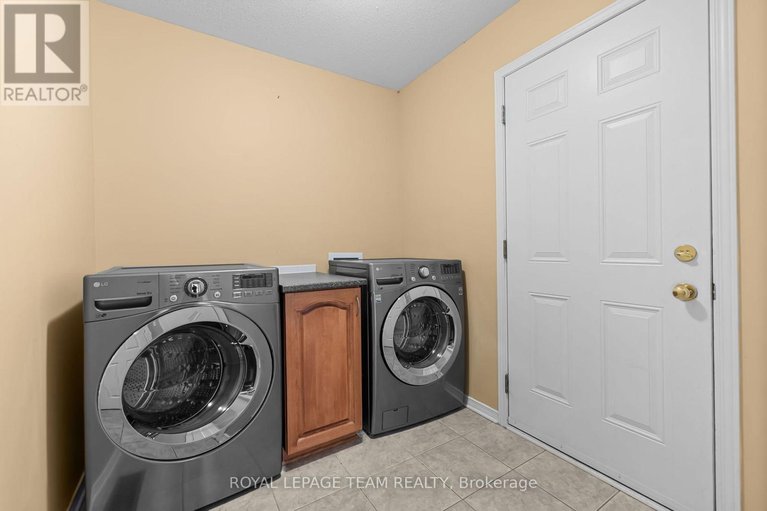 29458293/522-kentmare-crescent/strandherd/ottawa/ontario/K2J5P3_40