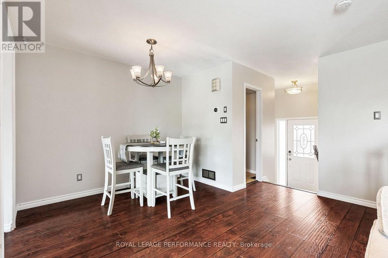 28698439/1631-greywood-drive/chateauneuf/ottawa/ontario/K1C7L9_9