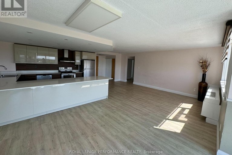 29442866/1209-2760-carousel-crescent/emerald-woodssawmill-creek/ottawa/ontario/K1T2N4_7