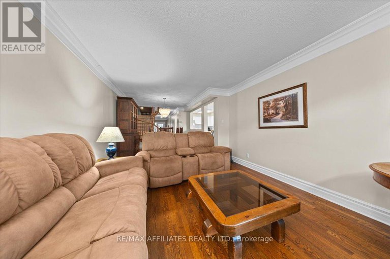 28777669/1639-trenholm-lane/fallingbrookpineridge/ottawa/ontario/K4A4B4_10