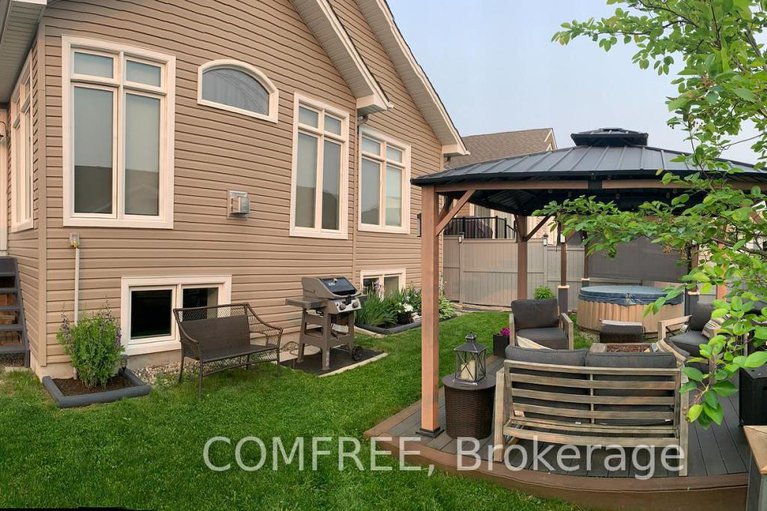 28417378/819-tewin-circle/camelot/ottawa/ontario/K4A1K2_21