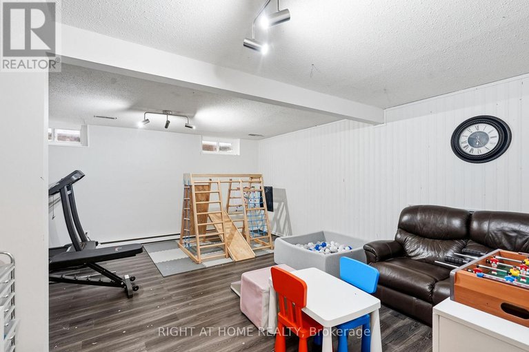 29178225/1633-lafrance-drive/queenswood-heights-south/ottawa/ontario/K1E2L7_19