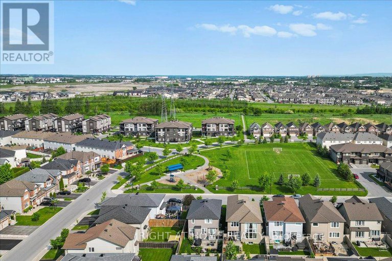 28616662/319-oxer-place/emerald-meadowstrailwest/ottawa/ontario/K2V0C6_39