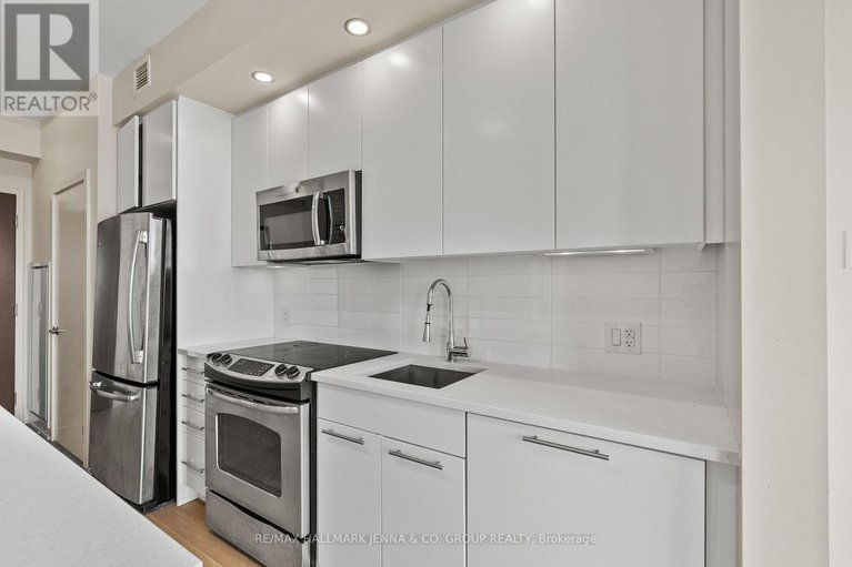 29439629/611-88-richmond-road/westborohampton-park/ottawa/ontario/K1Z0B1_11