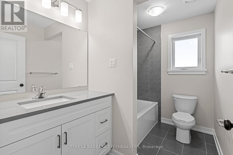 27846095/747-kenny-gordon-avenue-n/riverside-southgloucester-glen/ottawa/ontario/K4M0X9_26