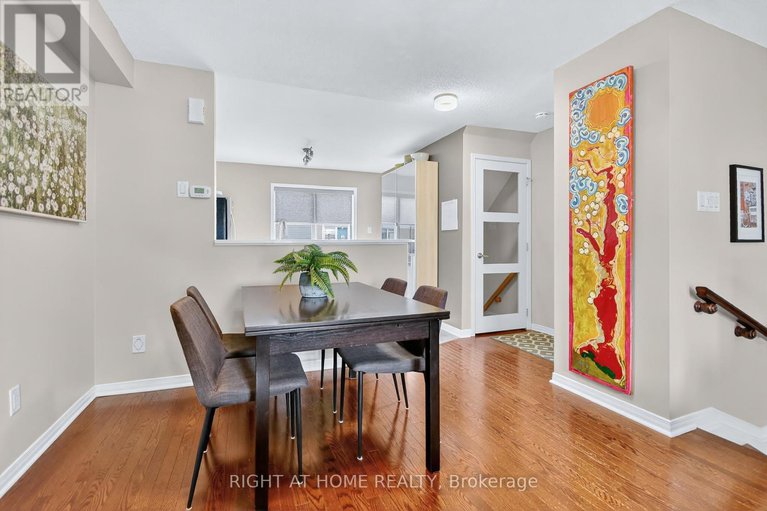28913725/24-manhattan-crescent/central-park/ottawa/ontario/K2C4B4_11