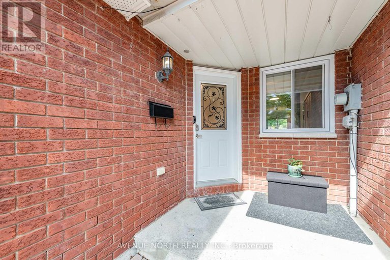 28653411/122-woodbury-crescent/hunt-club-park/ottawa/ontario/K2J3M2_2