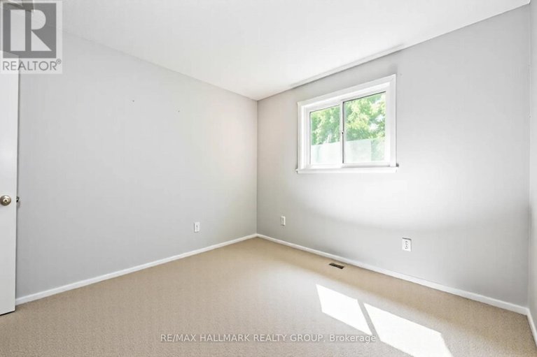 28847382/1414-eastcliffe-way/pineview/ottawa/ontario/K1B5H6_27