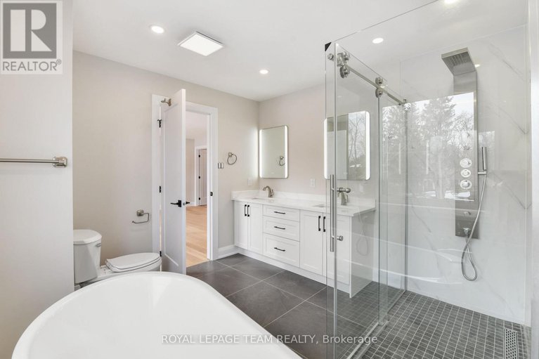 29152397/845-melfa-crescent/mooneys-bay/ottawa/ontario/K2C0P5_31