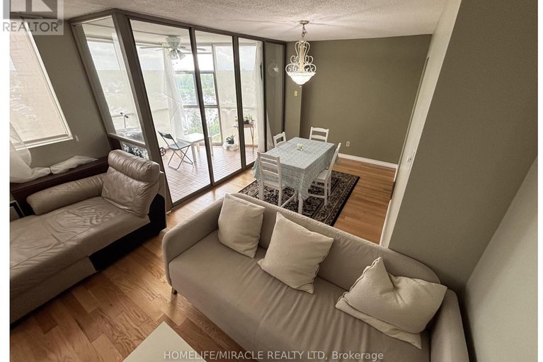 28451294/1409-2760-carousel-crescent/emerald-woodssawmill-creek/ottawa/ontario/K1T2N4_44