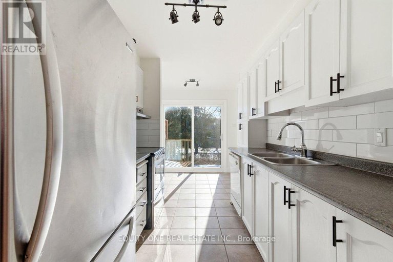 29451854/35-willwood-crescent/cedargrovefraserdale/ottawa/ontario/K2J4B2_13