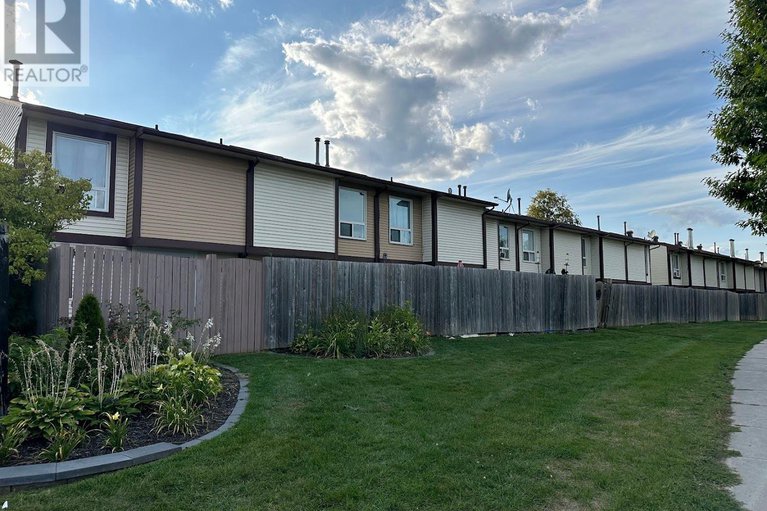 28845916/60-1771-dondale-street/pineview/ottawa/ontario/K1B5H7_2