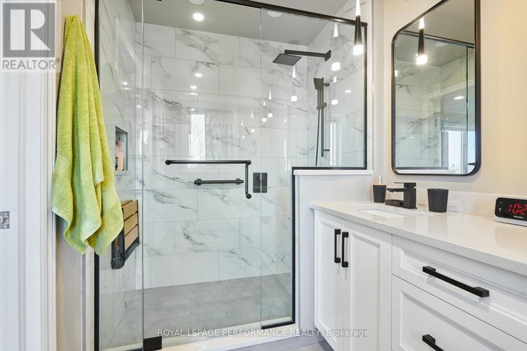 29647824/2104-liska-street/avalon-east/ottawa/ontario/K4A4J6_22