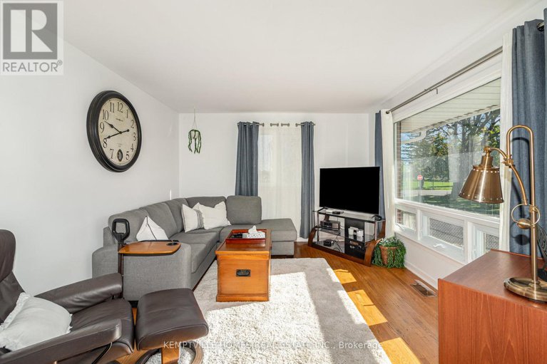 28943106/8-gibson-lane/morrisburg/south-dundas/ontario/K0C1X0_11