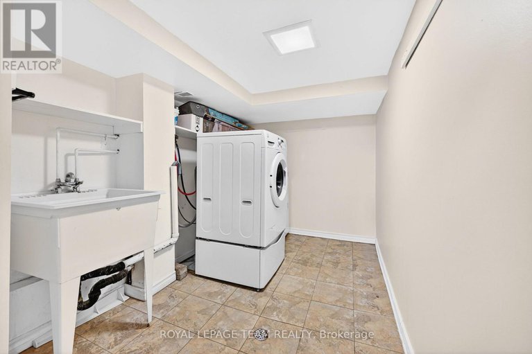 29127398/2-13-bertona-street/manordale/ottawa/ontario/K2G0W2_34