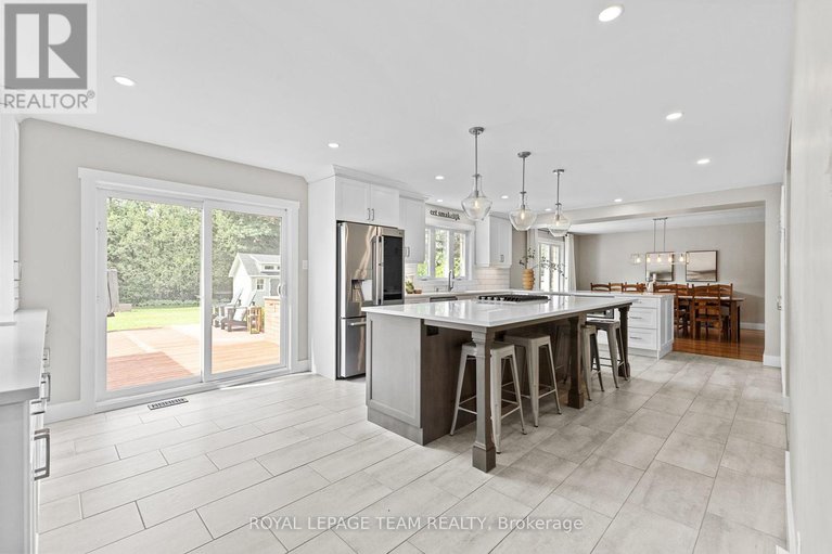 28585441/1108-lena-avenue/manotick-long-island-nicholls-island/ottawa/ontario/K4M1G2_12