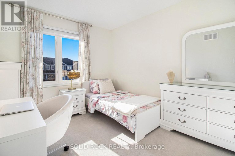 29051074/525-cope-drive/emerald-meadowstrailwest/ottawa/ontario/K2V0N9_15