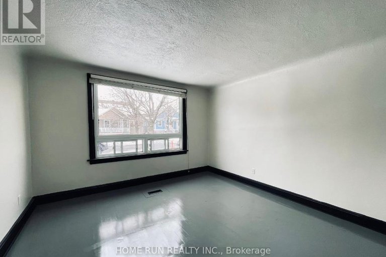29018998/378-enfield-avenue/vanier/ottawa/ontario/K1L7L3_8