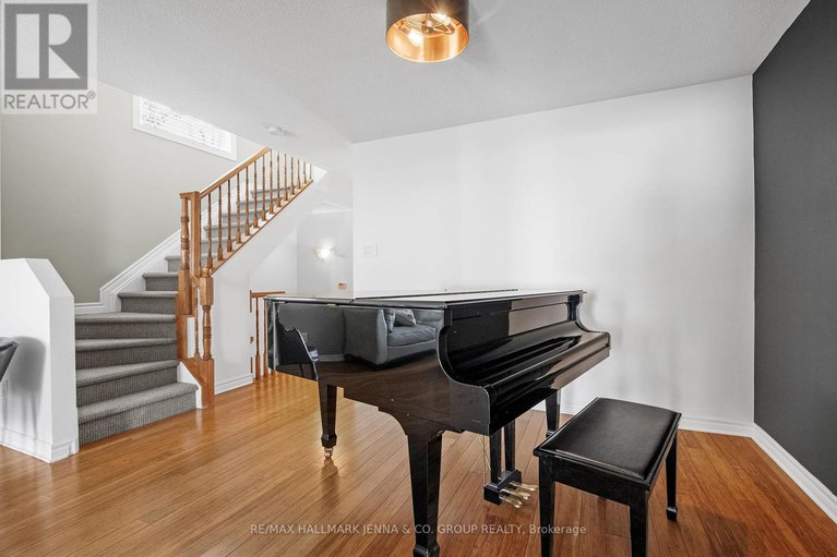 28318968/277-catamount-court/emerald-meadowstrailwest/ottawa/ontario/K2M0A9_8