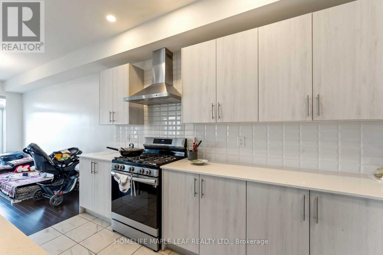 28816771/332-monticello-avenue/emerald-meadowstrailwest/ottawa/ontario/K2S2S5_9