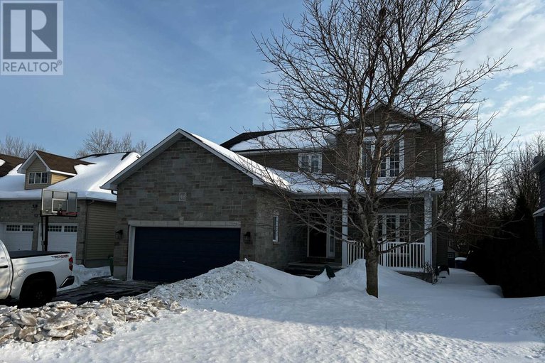 29369214/48-station-trail/village-of-russell/russell/ontario/K4R0A3_2