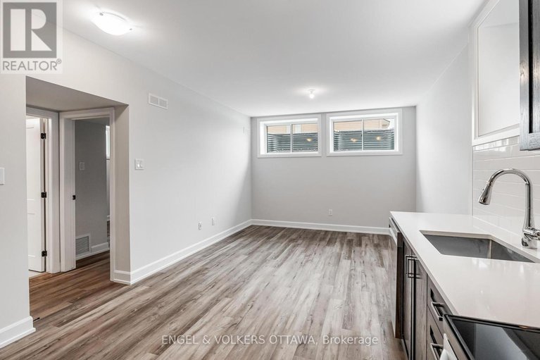 28591780/683-fisher-street/north-grenville-twp-kemptville-south/north-grenville/ontario/K0G1J0_44