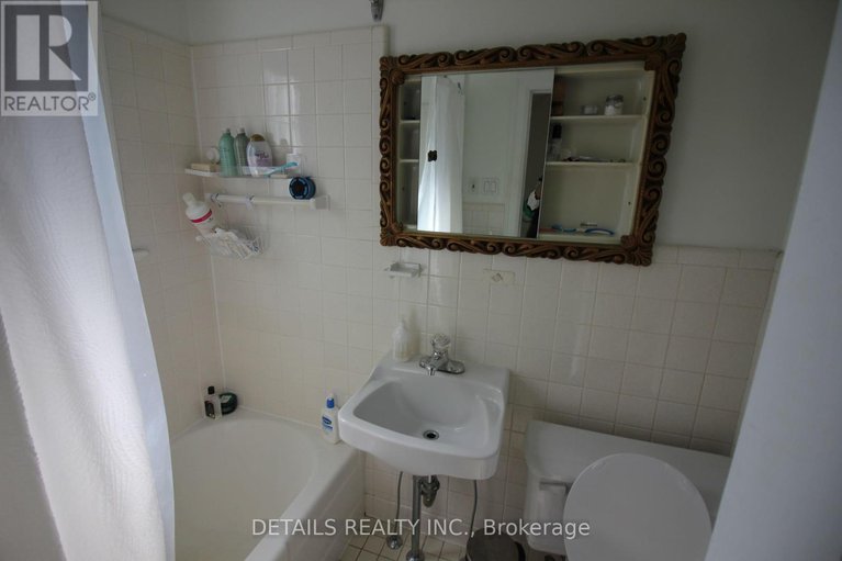 28214375/10-garrison-street-n/ottawa-west/ottawa/ontario/K1Y2T8_8