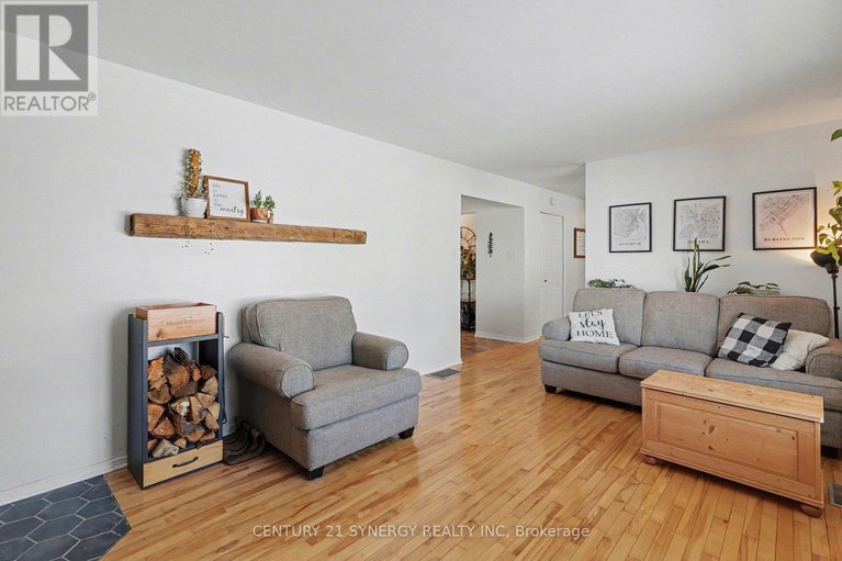 29365136/2290-valley-street/moose-creek/north-stormont/ontario/K0C1W0_8