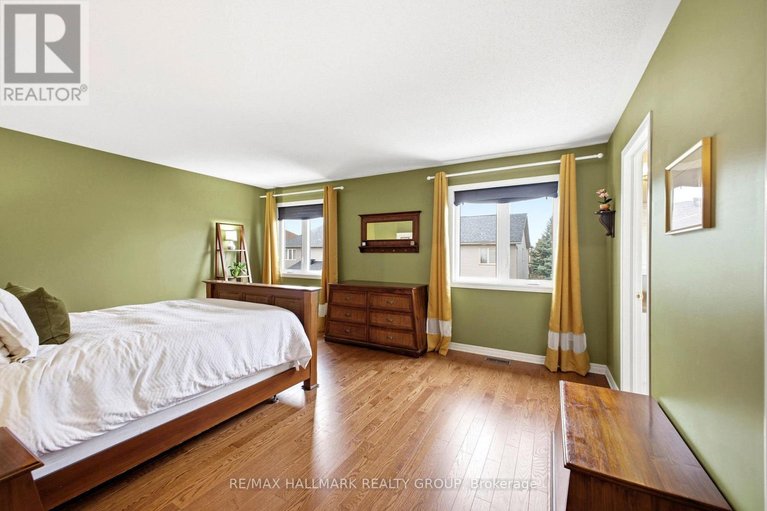 29564605/92a-upney-drive/longfields/ottawa/ontario/K2J5H3_28