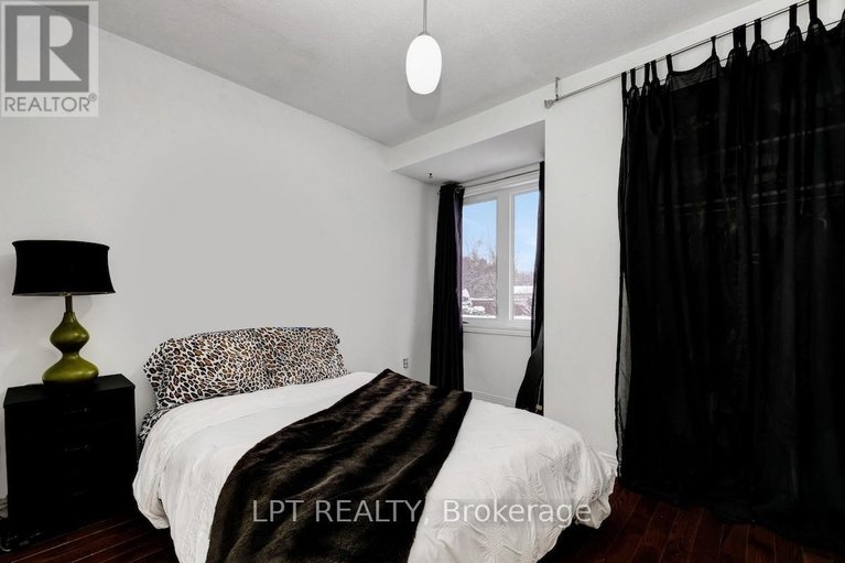 29180960/56-sandhurst-court/mooneys-bayriverside-park/ottawa/ontario/K1V9V4_33